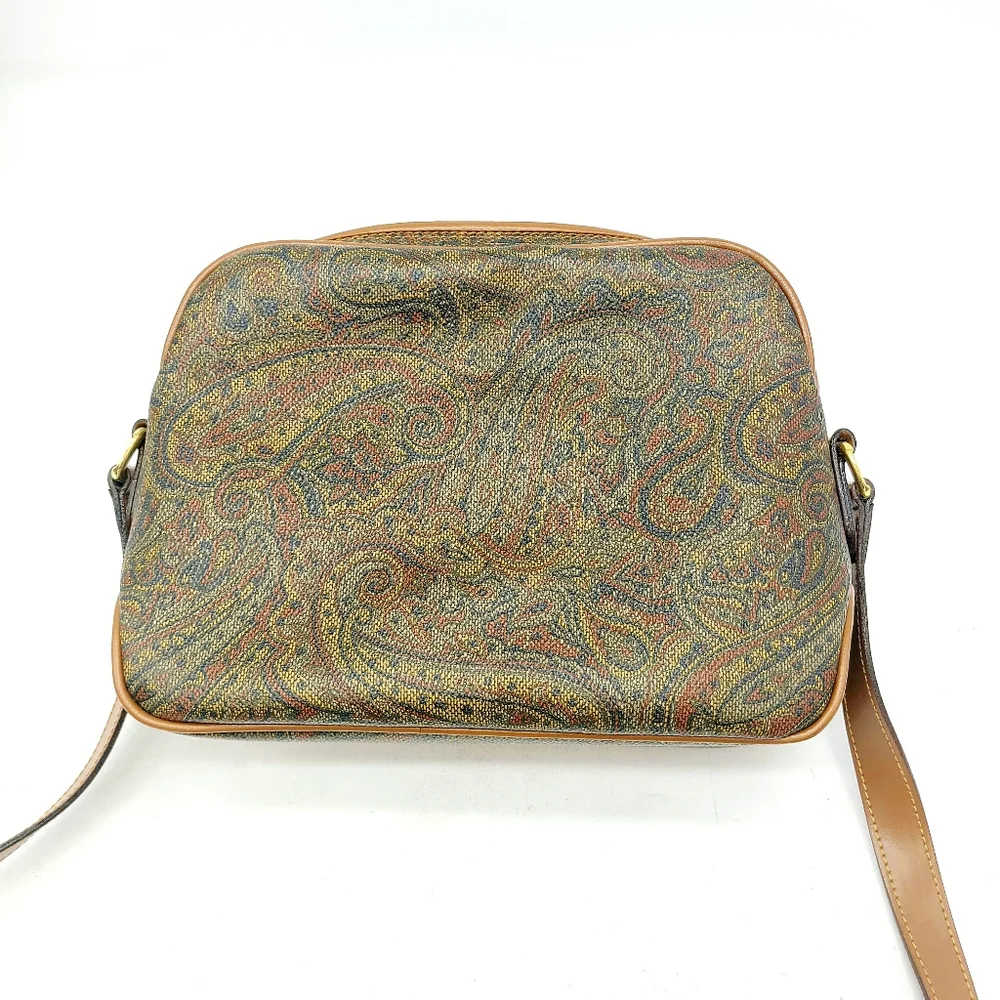 Valentino Garavani Leather Shoulder Bag_2